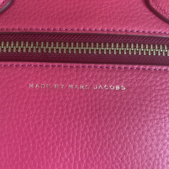 NWOT Marc Jacobs Fucshia Satchel - Picture 3 of 9